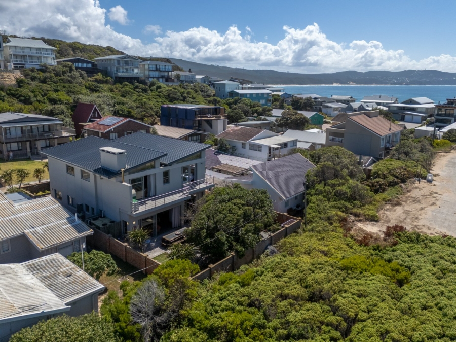 4 Bedroom Property for Sale in Buffalo Bay Western Cape